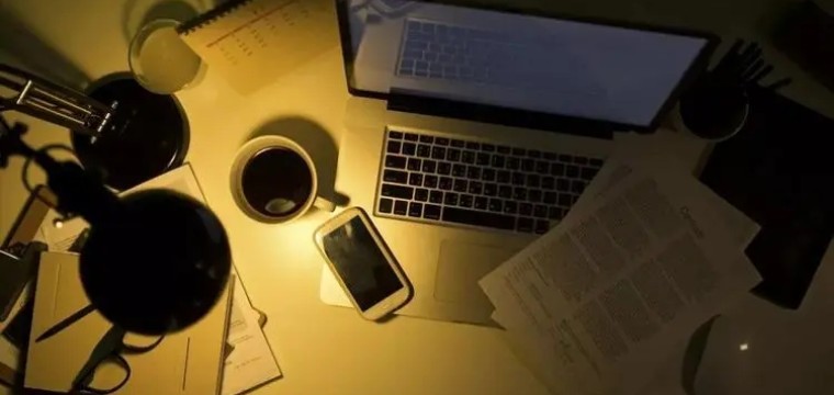适合熬夜玩的手机游戏-适合熬夜玩的手机游戏推荐